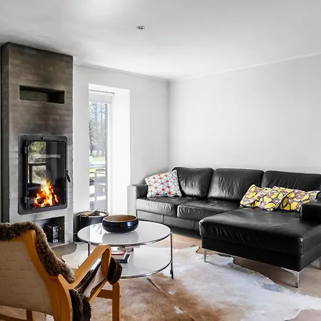 3 Bedroom Pet Friendly In