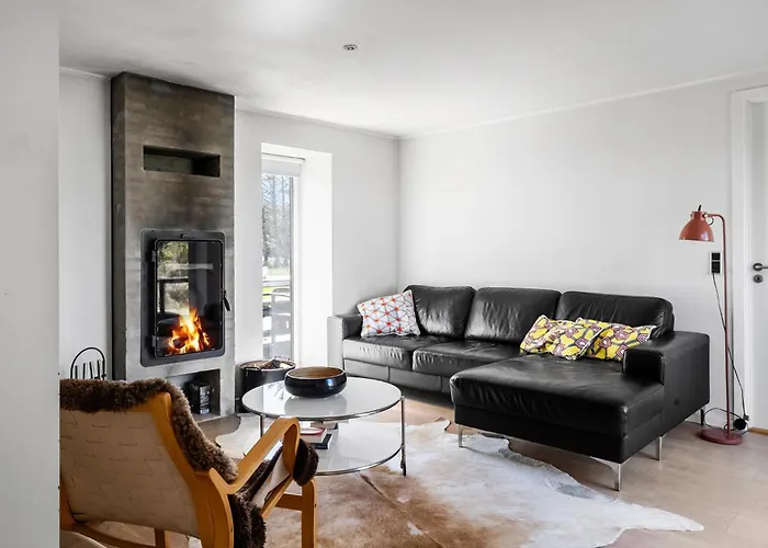 3 Bedroom Pet Friendly In