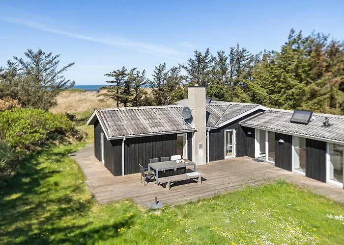 Holiday home 3 Bedroom Pet Friendly In