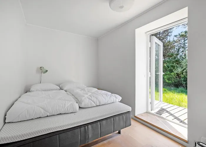 3 Bedroom Pet Friendly In